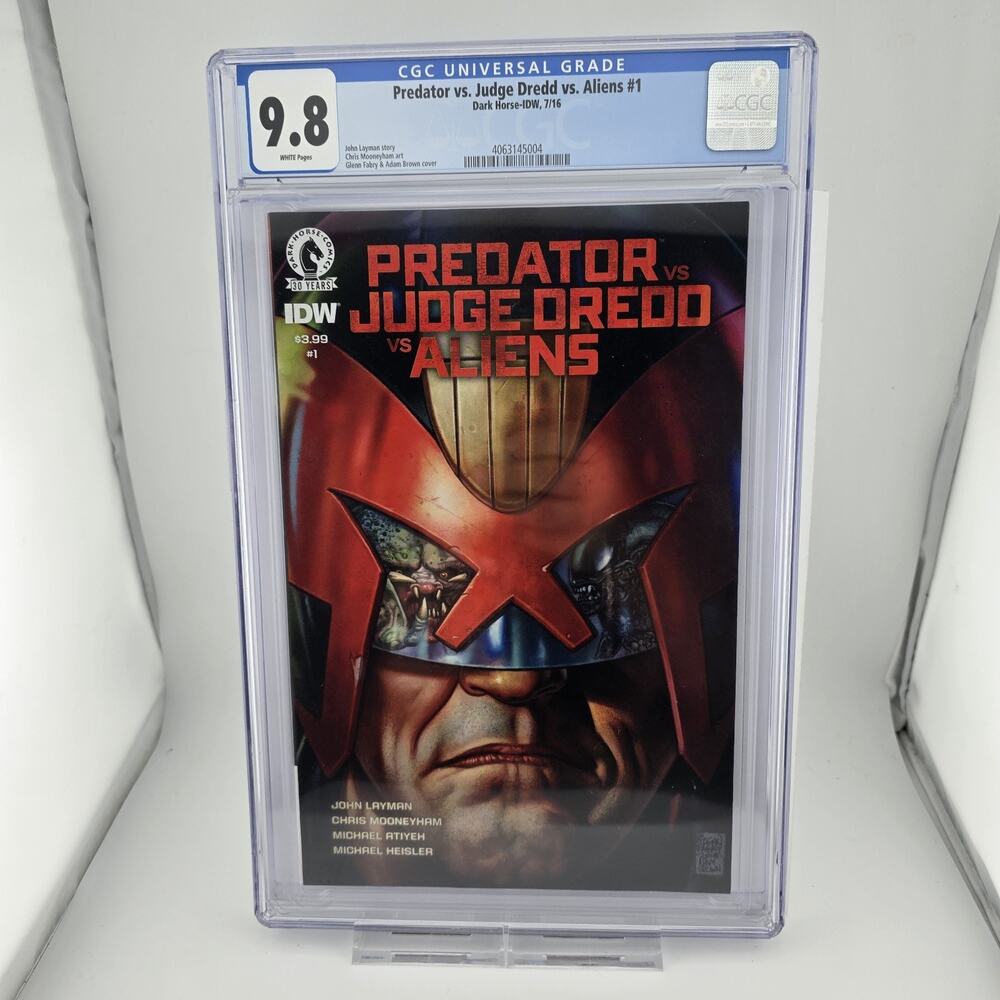 Predator Vs Judge Dredd Vs Aliens #1 CGC 9.8 IDW Dark Horse 2016 Rare!